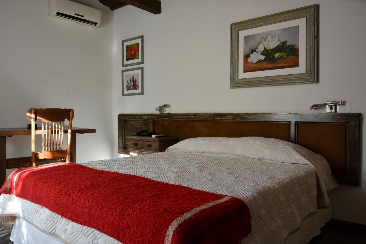 Hotel Posada La Comandancia Melo Exteriör bild